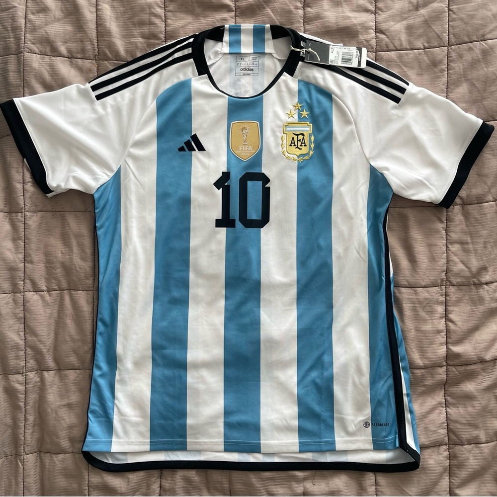 Adidas Lionel Messi Argentina  FIFA 2022 Home Jersey 3 stars size xl BRAND NEW